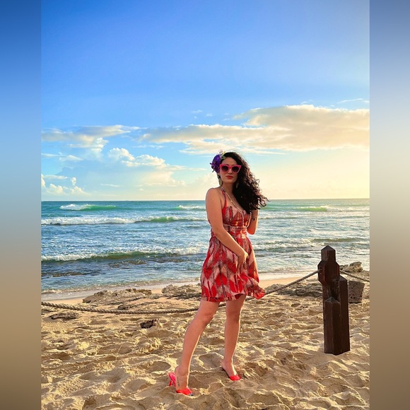 Guess Red Shell Patterned Halter Mini Dress - Picture 3 of 8